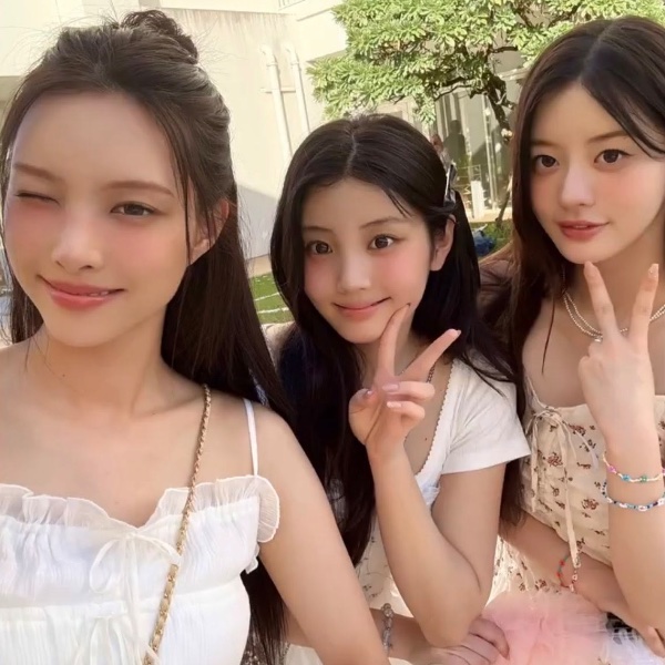 yunah+minju+wonhee