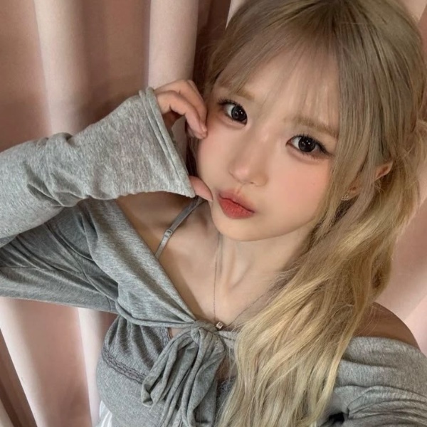 hayoung (fromis_9)