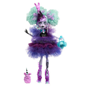 Twyla Sweet Screams SDCC