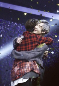 debut hug