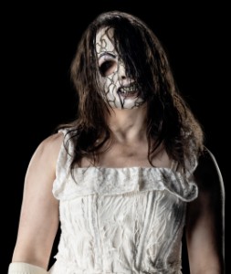NIKKI_CROSS