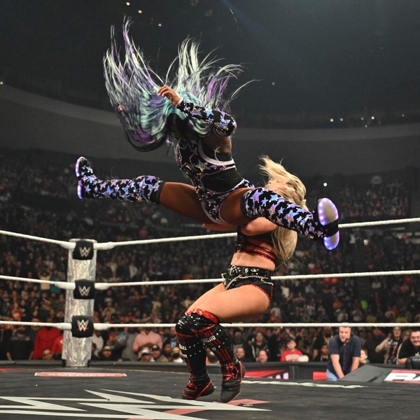 Naomi – Rear View