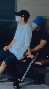 that lap seems v comfy