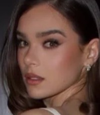 Hailee Steinfeld