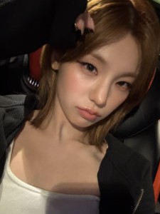Brown straight bob
