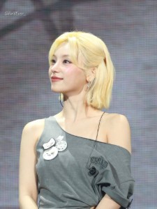 Straight blonde bob