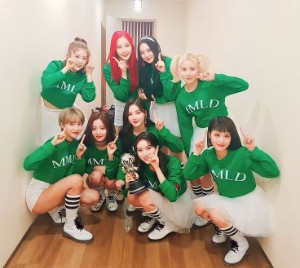 BBoom BBoom by Momoland